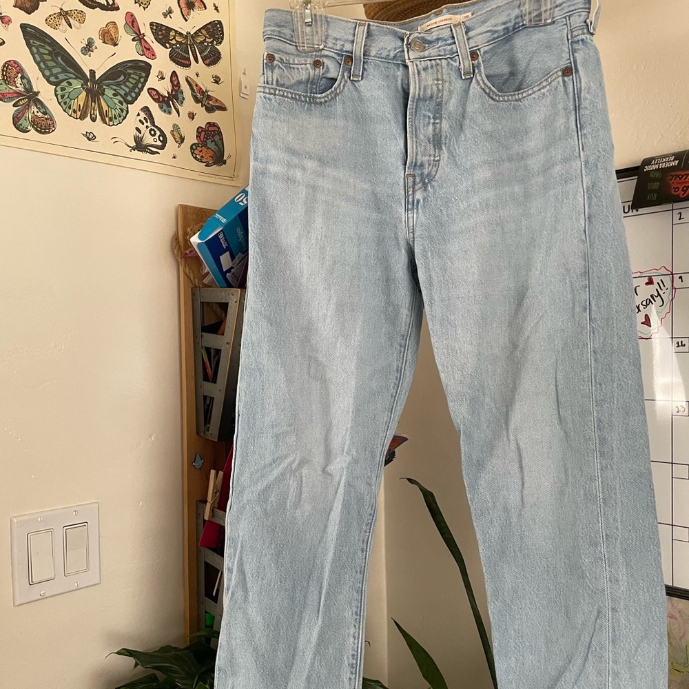 Levi’s Wedgie Straight Light Wash Denim